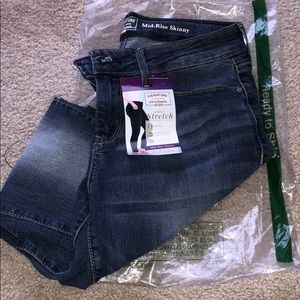 NEW‼️ Signature Levi Strauss Gold Jeans